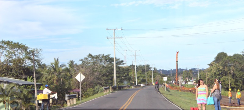 Road Going Into Puerto, Before The Bridge