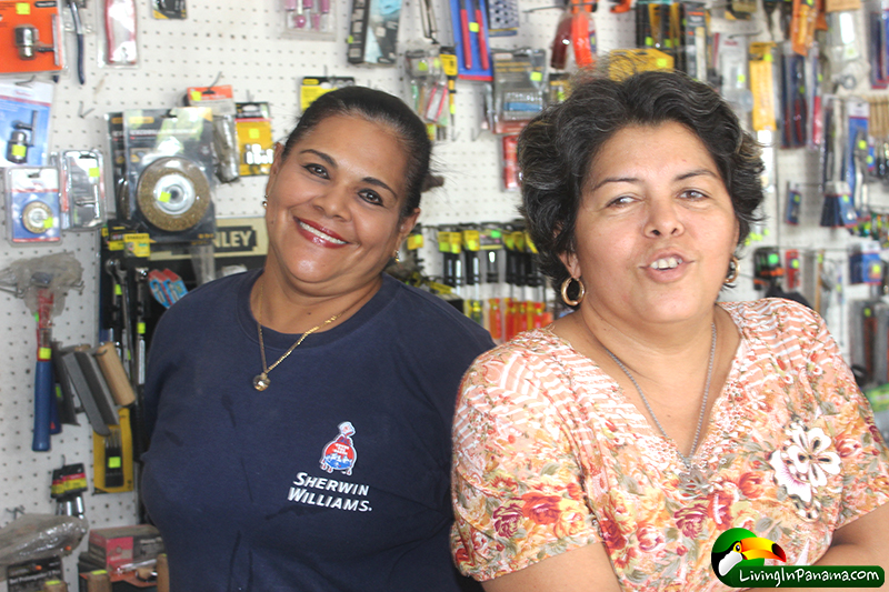 2 women workers at hardware store in Panama